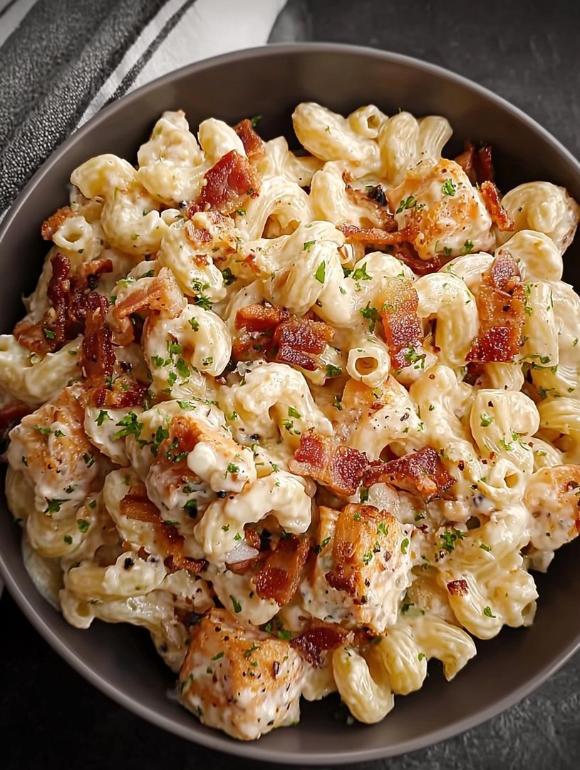 Cremiger Truthahn-Truthahn-Speck-Cheddar-Ranch-Nudelsalat image 2