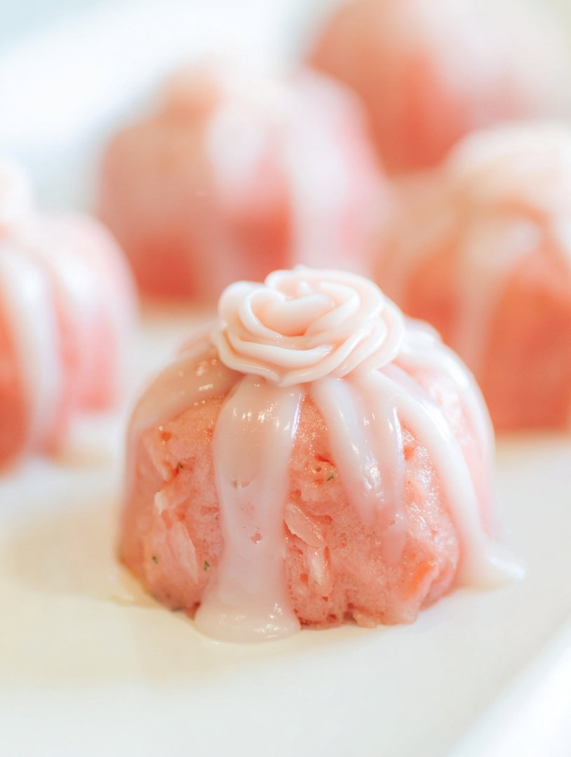 Pink Sparkling Grape Juice Cupcakes image 2